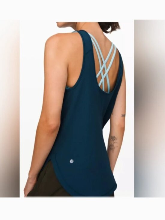 lululemon athletica Tops - Lululemon Close The Distance Perforated Tank Top Size 4 or 6 Blue